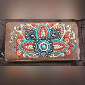 NWT Montana West Concho Collection Wallet Tribal Mandala Large Brown PU Leather
